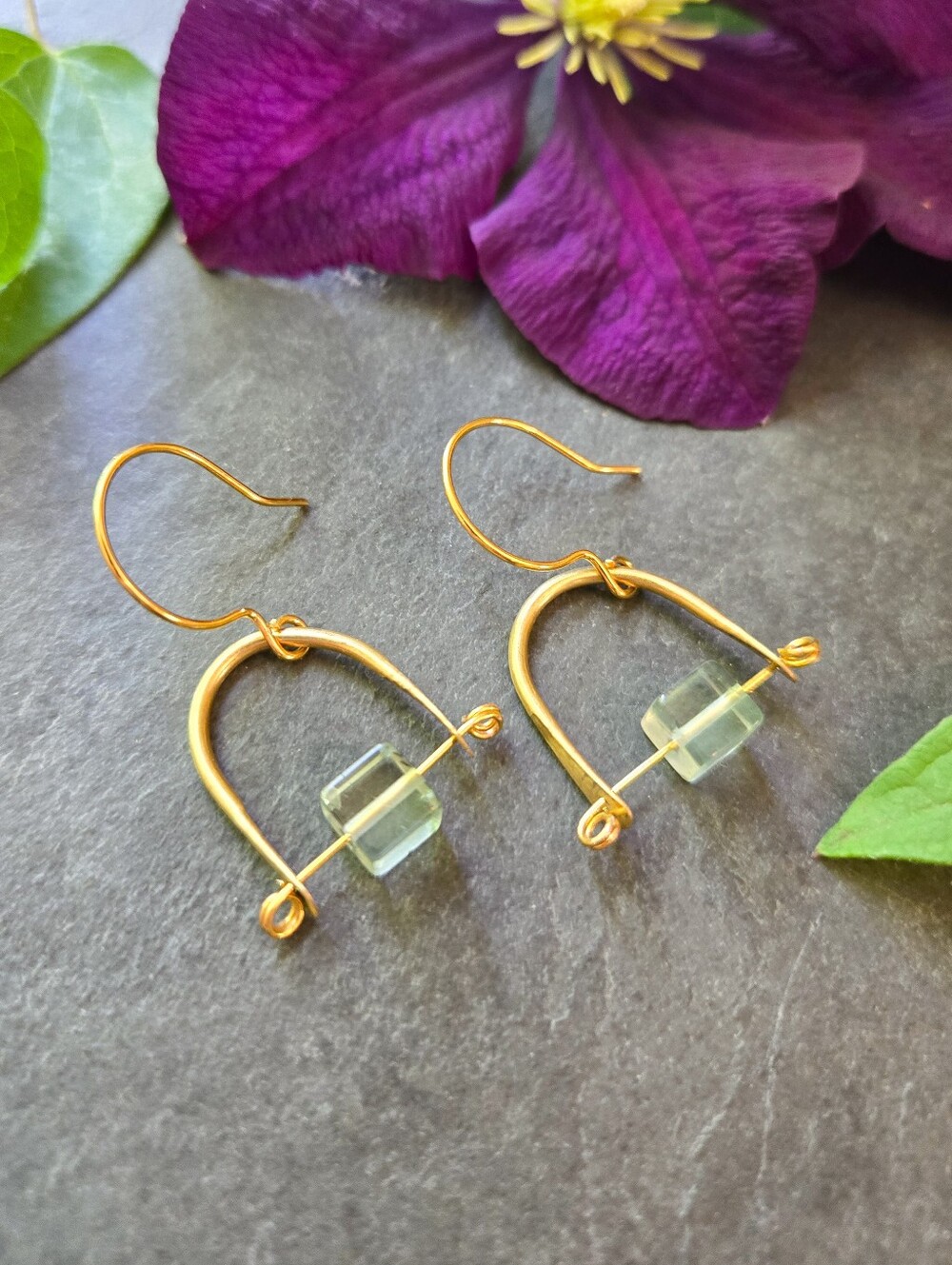 NWT Artisan-Made Green Fluorite Arc Earrings